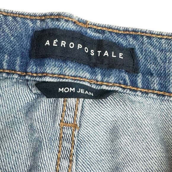 Aeropostale Distressed Mom Jeans High Rise Size 14 NWT - Picture 3 of 6